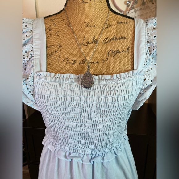 Lauren conrad NWOT baby blue lace dress size medium - Picture 3 of 16